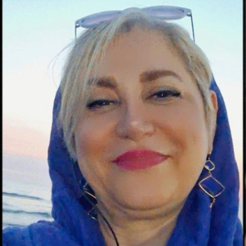 خانم صادقی