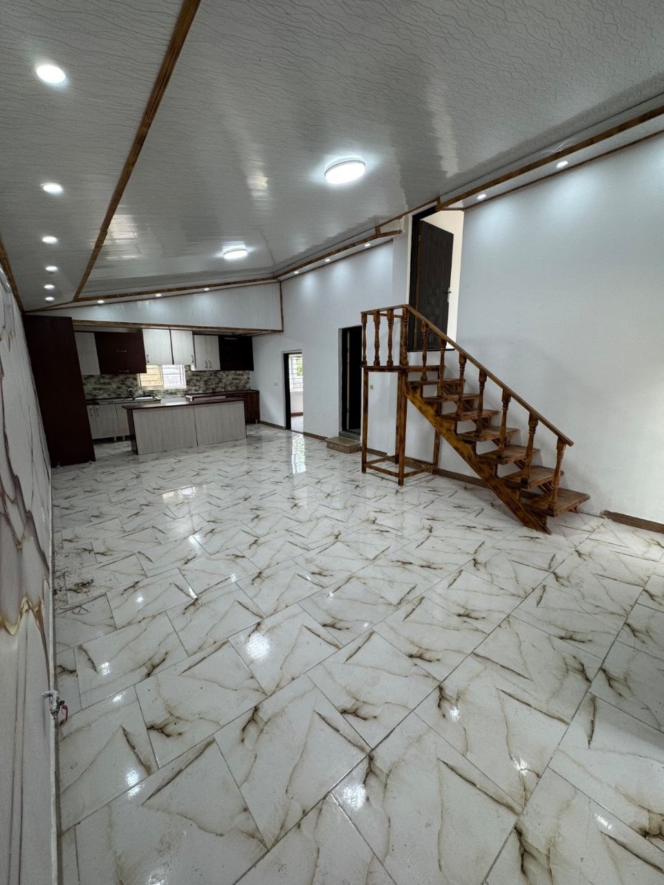 فروش-ویلا-باغ-نما-سنگ-مشجر-بهدشت-۳۰۰