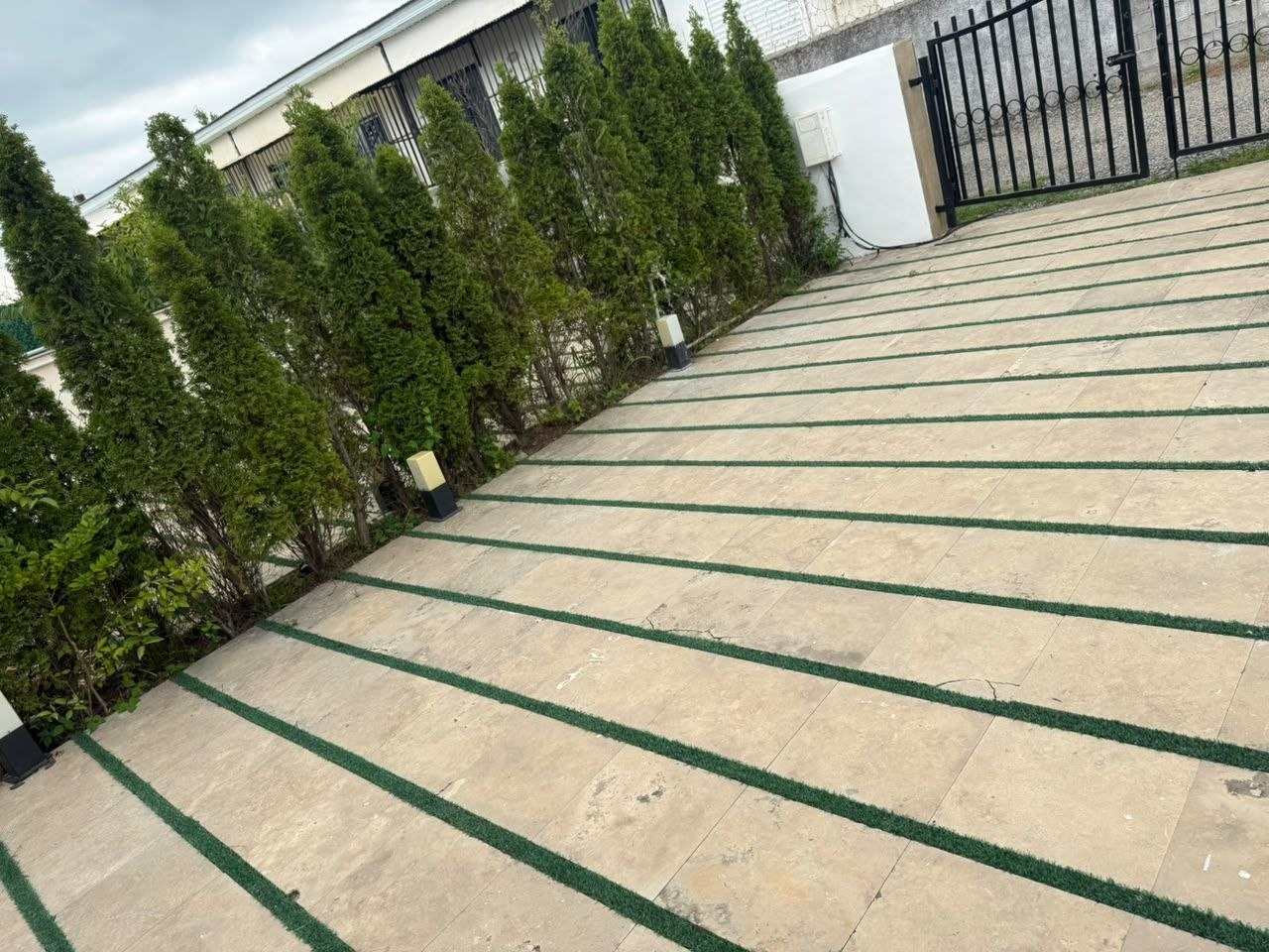 فروش-ویلای-بهدشت-زیر-قیمت-۲۱۰-متر-زمین