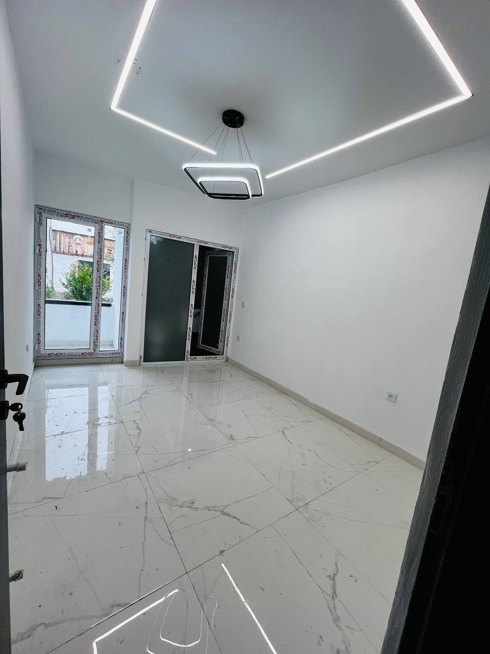 فروش-ویلای-فلت-مدرن-آهودشت-۱۸۰-متر-زمین