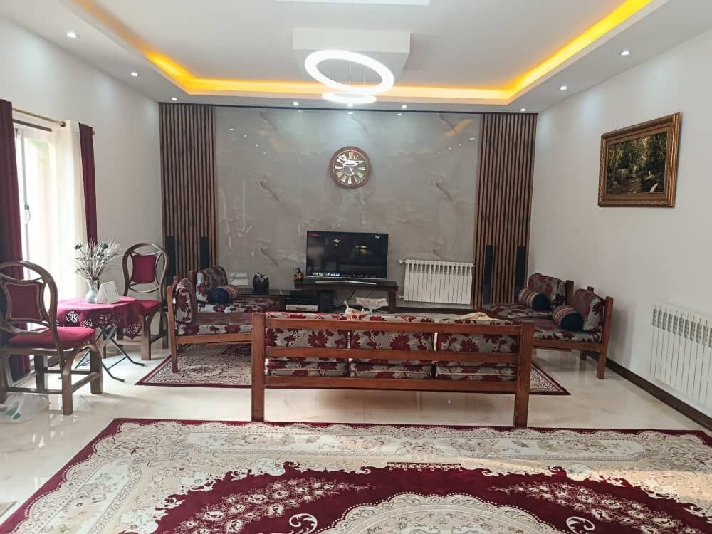 فروش-ویلای-شهرکی-۲۴۰-متری-۳-خواب-سند