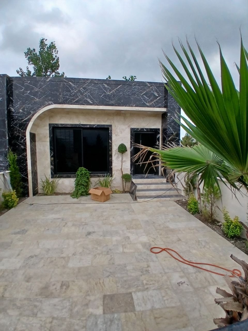 فروش-ویلای-فلت-نما-سنگ-امیرآباد-بالادست-۱۴۵