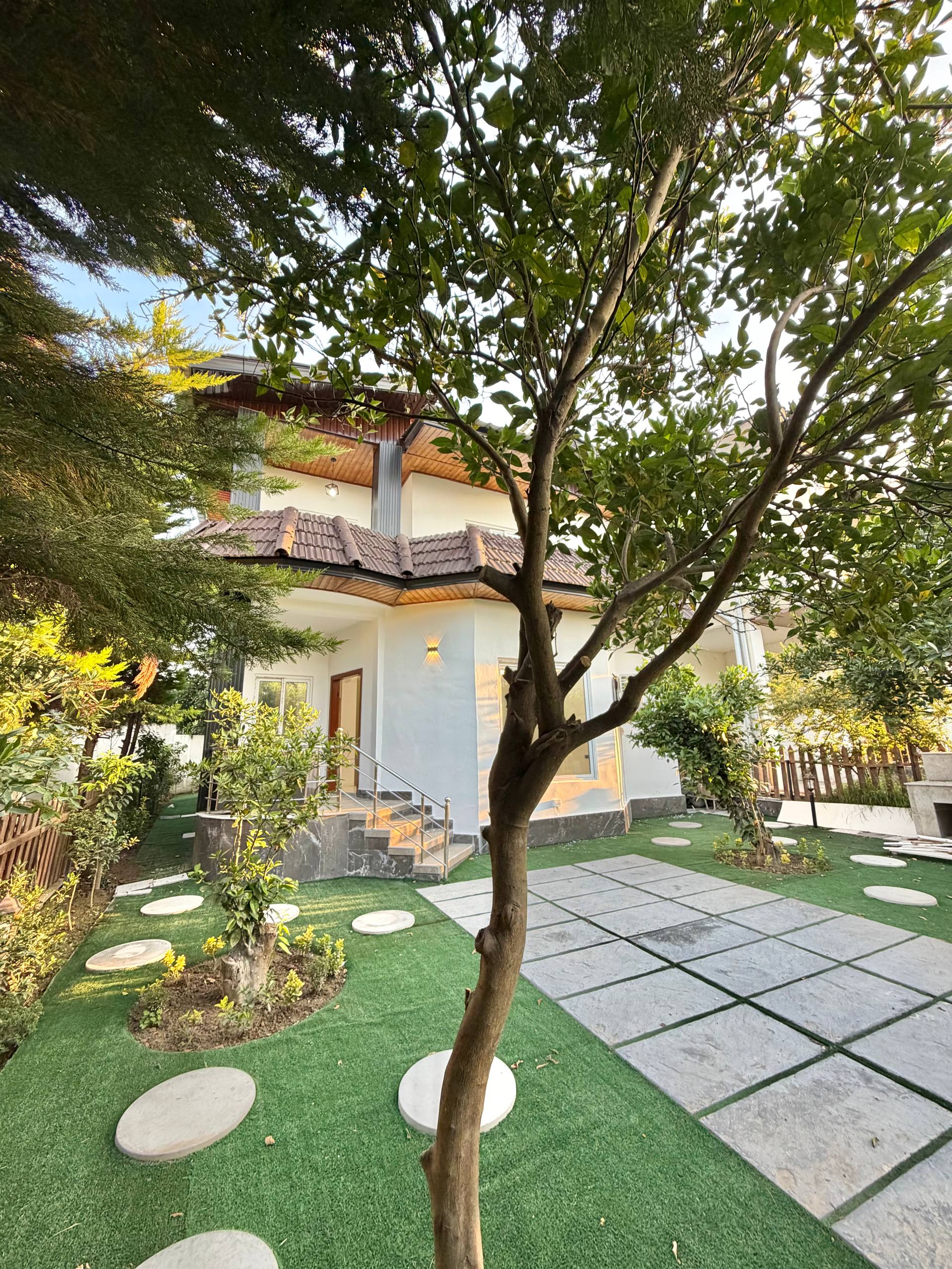 ویلای-دوبلکس-امیرآباد-۲۵۰-متر-زمین-۴-خواب