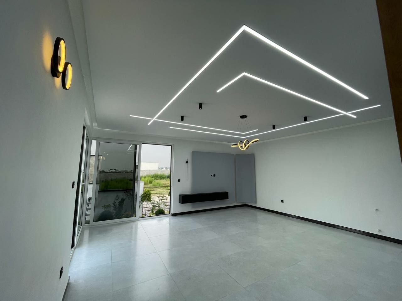فروش-ویلای-فلت-مدرن-روف-دار-چمستان-۱۸۰
