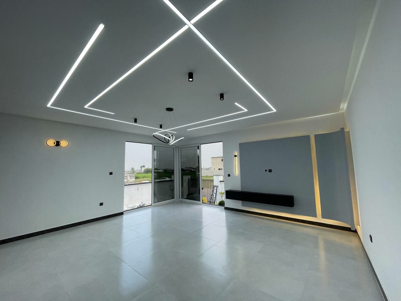 فروش-ویلای-فلت-مدرن-روف-دار-چمستان-۱۸۰