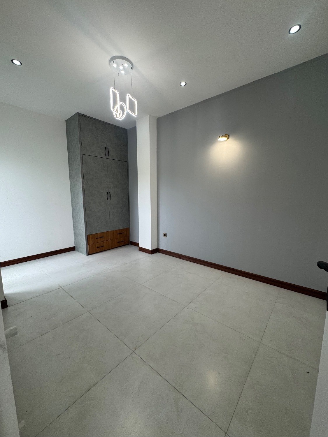 ویلای-دوبلکس-مدرن-آهودشت-۳-خواب-مستر-سند