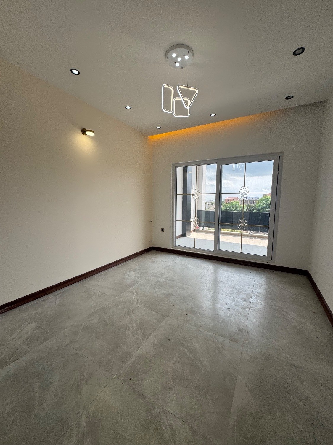 ویلای-دوبلکس-مدرن-آهودشت-۳-خواب-مستر-سند