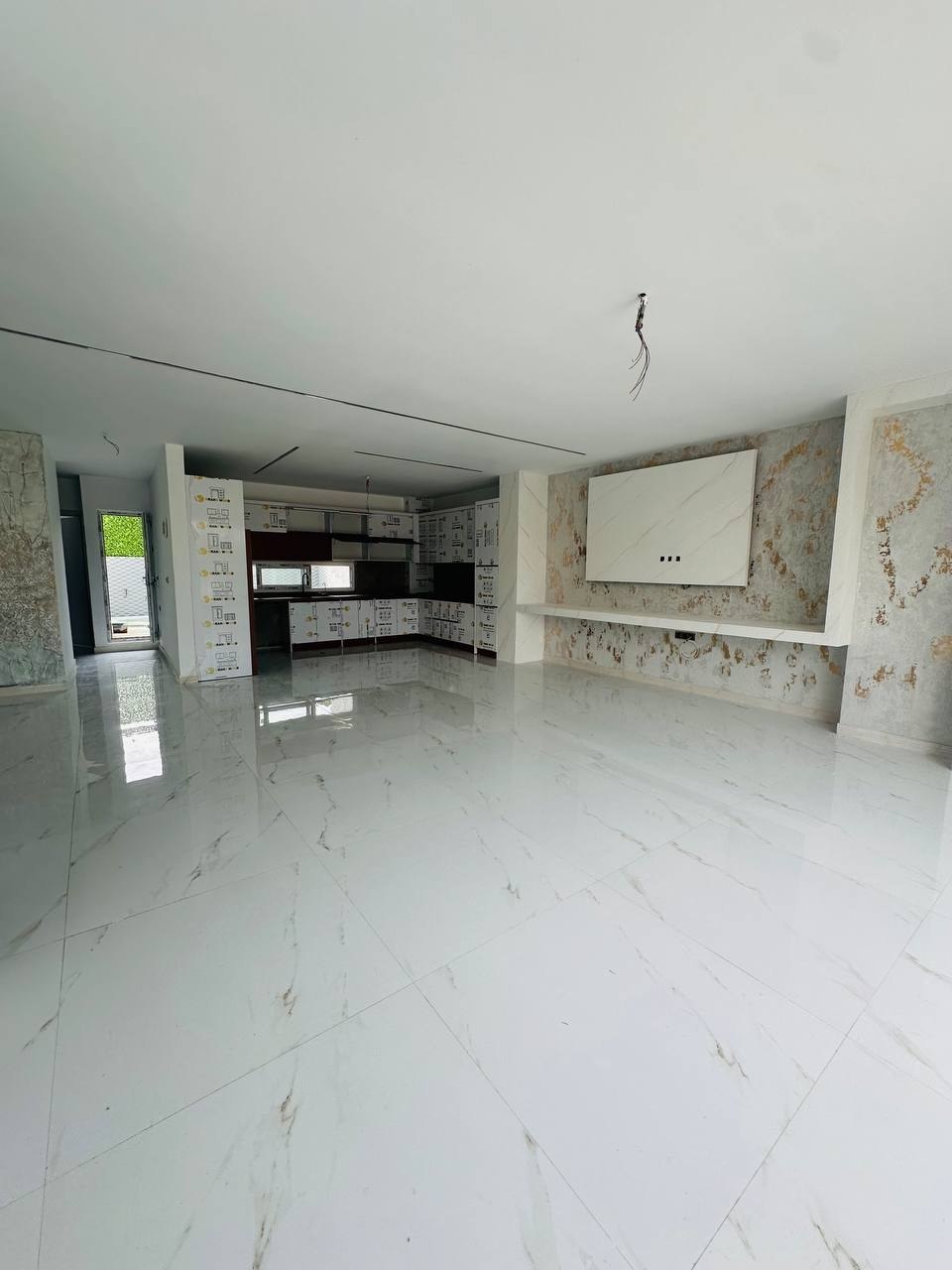 ویلای-تریبلکس-مدرن-چمستان-۴-خواب-مستر-استخر