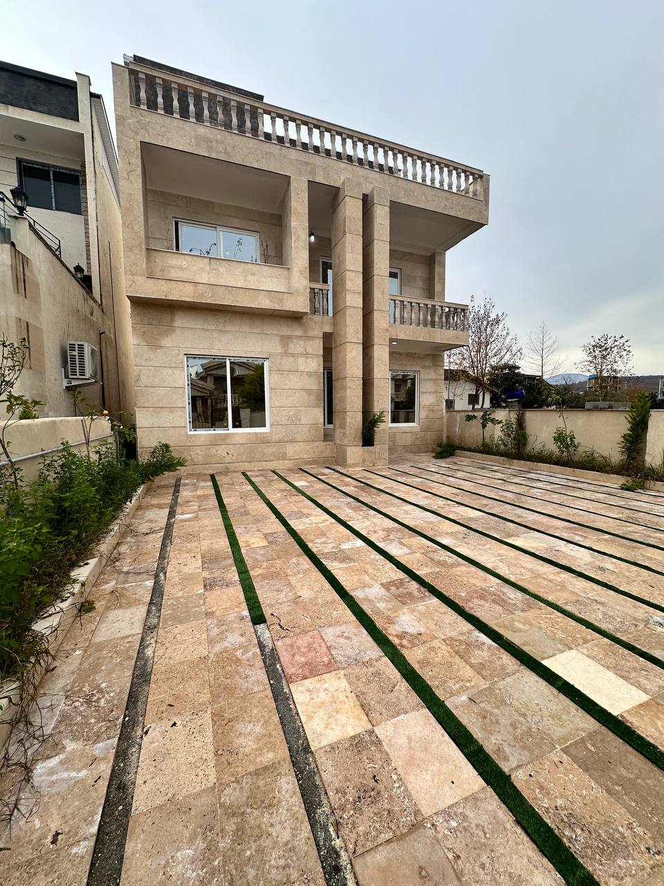 ویلای-تریبلکس-سنگی-بهدشت-۴-خواب