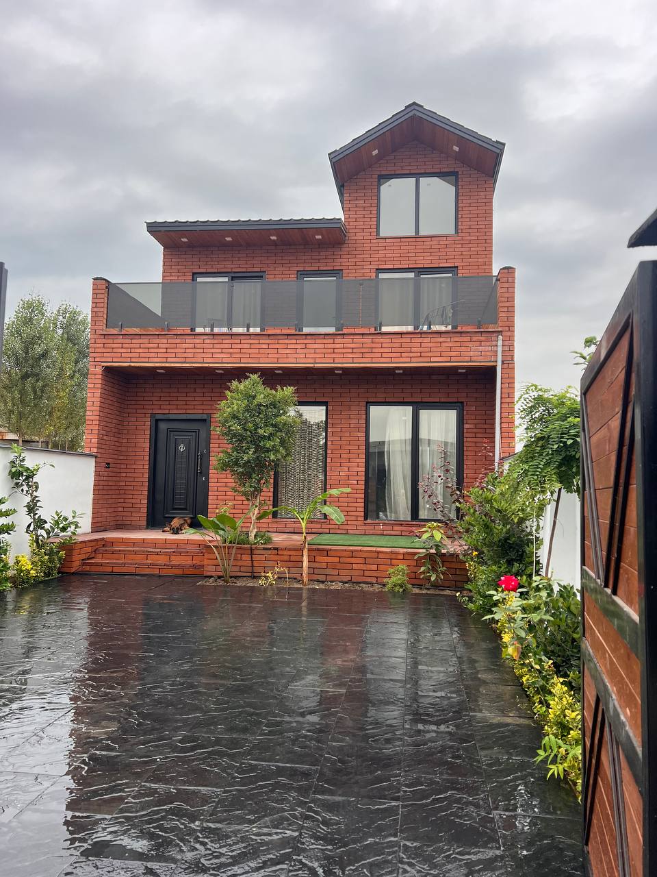ویلای-دوبلکس-آجری-آهودشت-۲-خواب-مستر