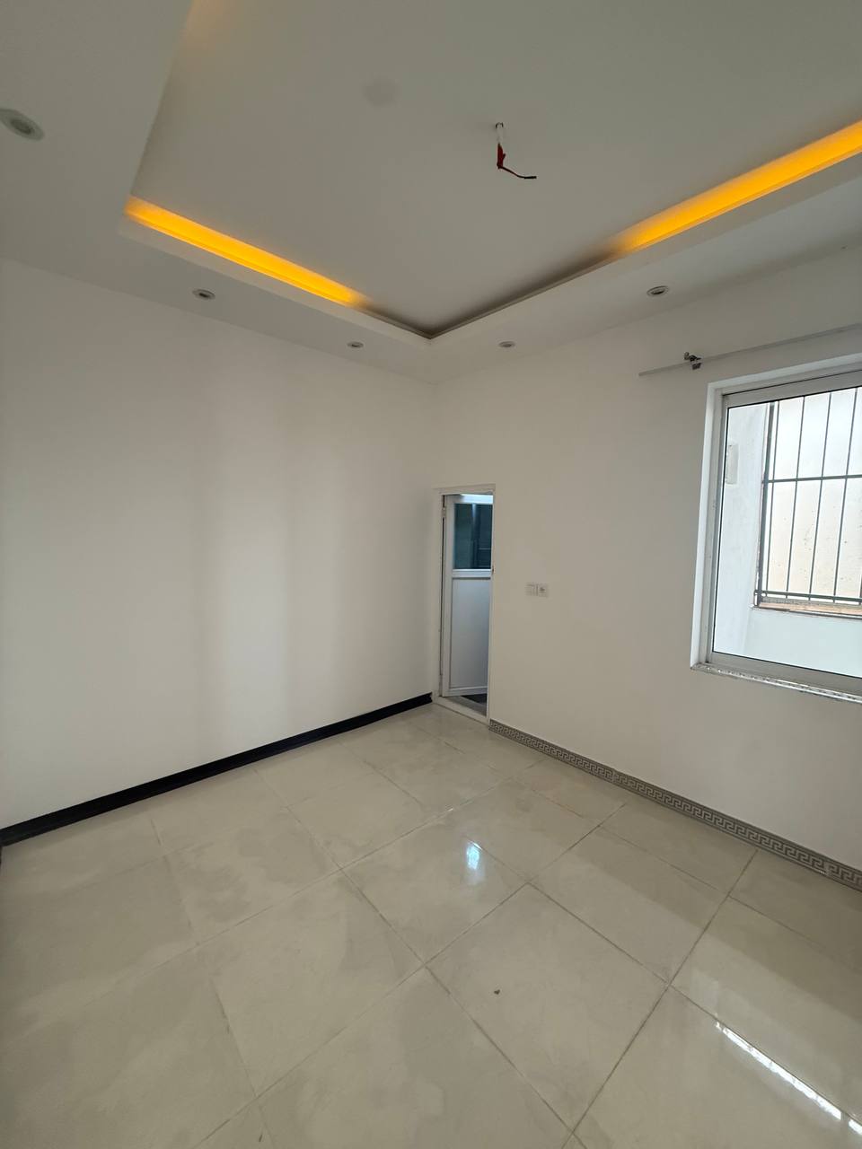 فروش-ویلای-دوبلکس-مدرن-بهدشت-۲۰۰-متر-زمین