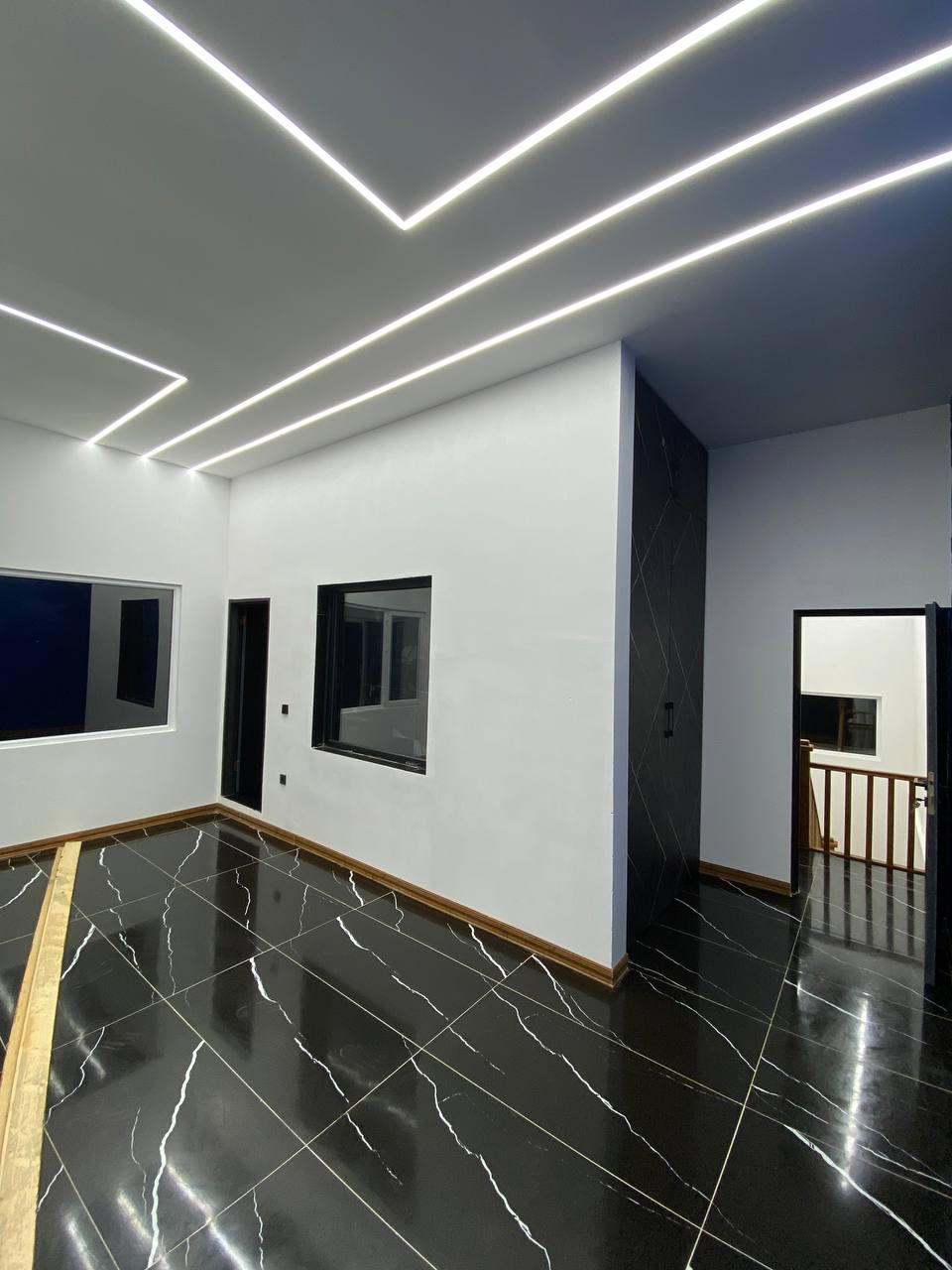 فروش-۲-دستگاه-ویلای-دوبلکس-مدرن-امیرآباد-جنب